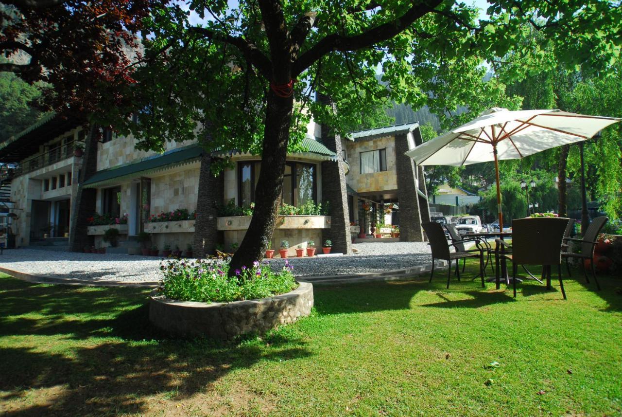 נייניטל Shervani Hilltop Resort מראה חיצוני תמונה