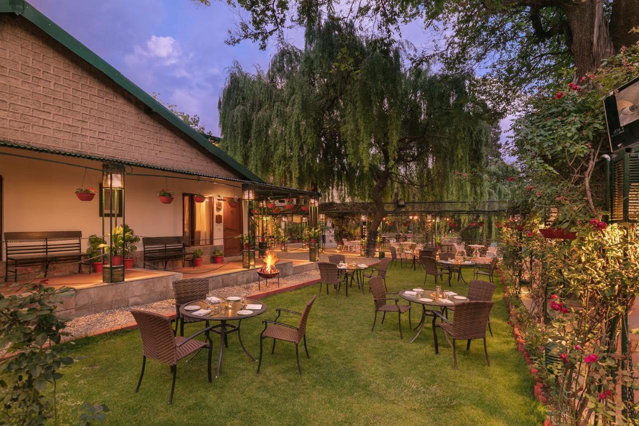 נייניטל Shervani Hilltop Resort מראה חיצוני תמונה