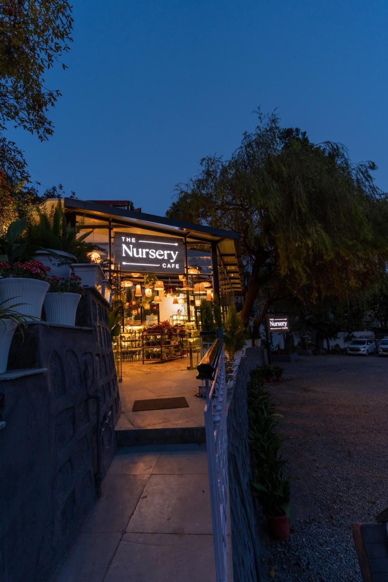 נייניטל Shervani Hilltop Resort מראה חיצוני תמונה