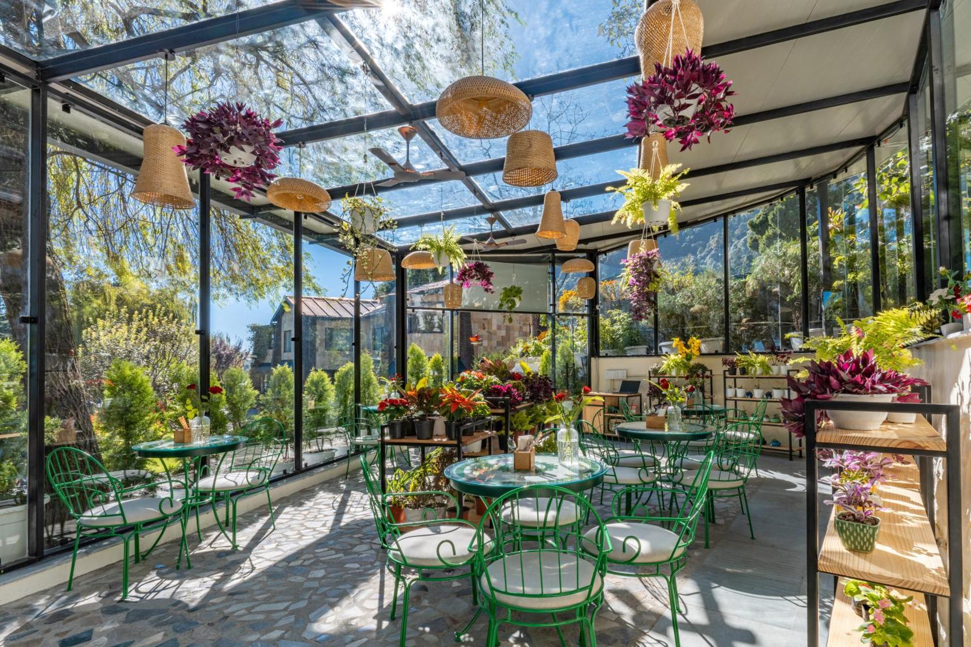 נייניטל Shervani Hilltop Resort מראה חיצוני תמונה
