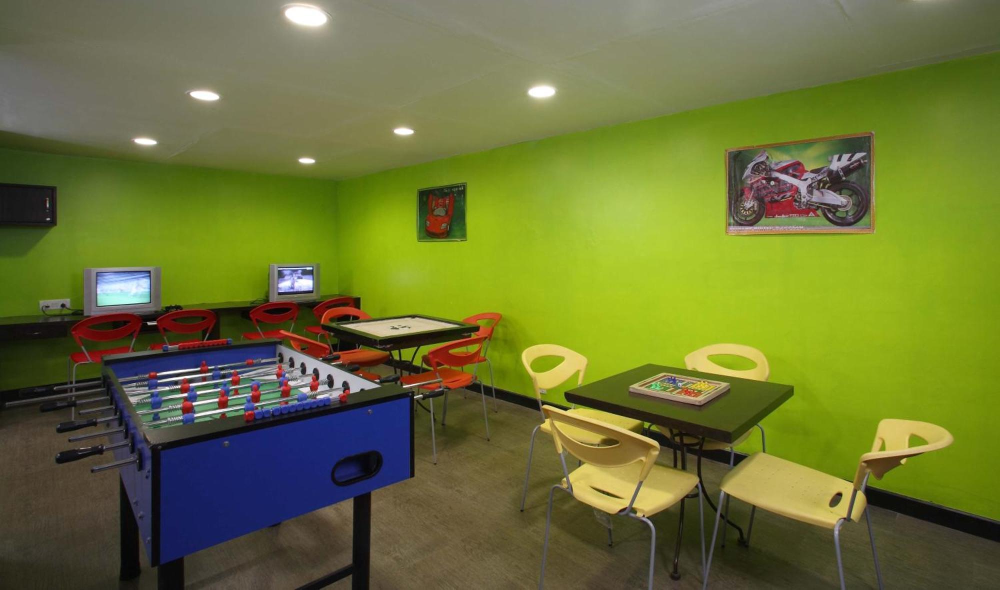 נייניטל Shervani Hilltop Resort מראה חיצוני תמונה