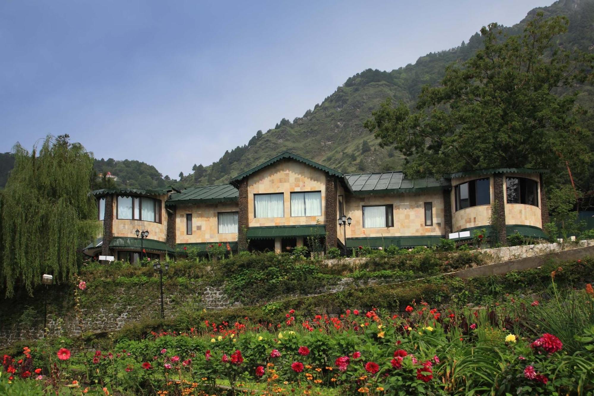 נייניטל Shervani Hilltop Resort מראה חיצוני תמונה
