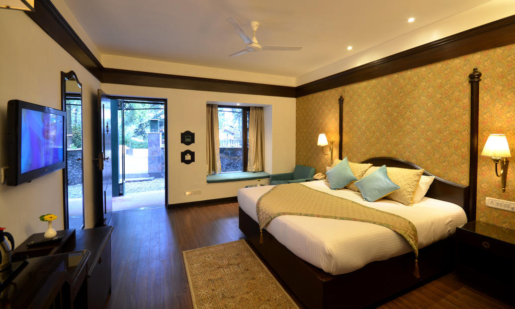 נייניטל Shervani Hilltop Resort מראה חיצוני תמונה